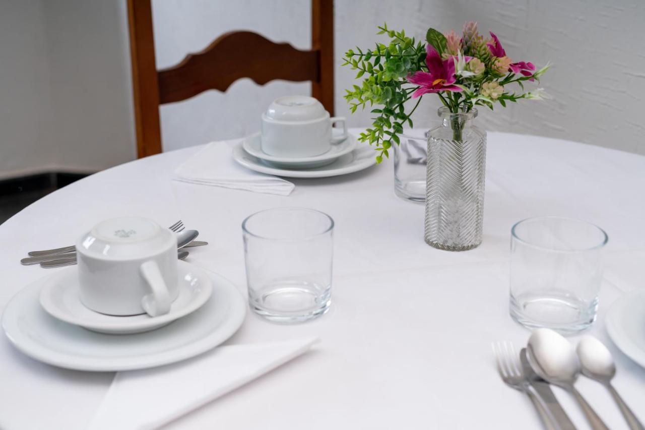 Bandeirantes Hotel Куаба Екстериор снимка