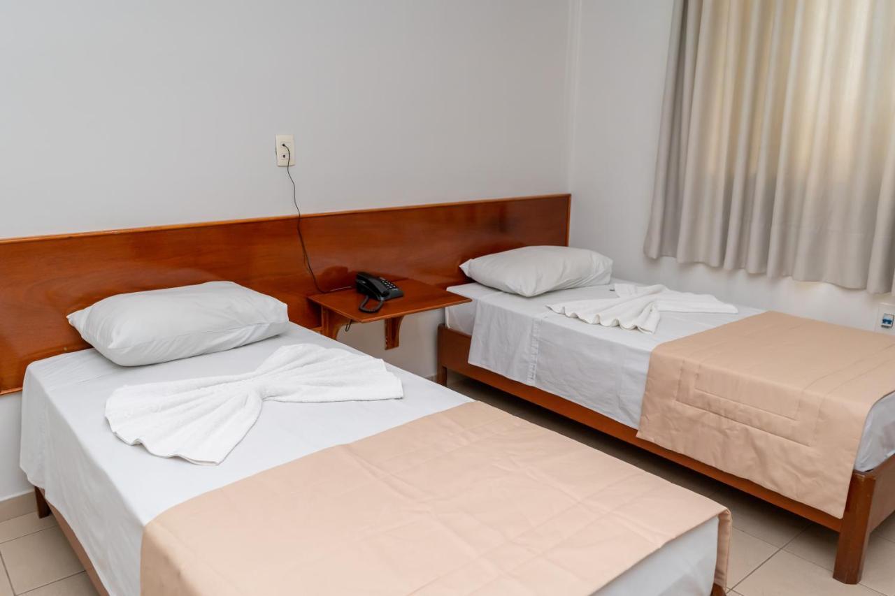 Bandeirantes Hotel Куаба Екстериор снимка